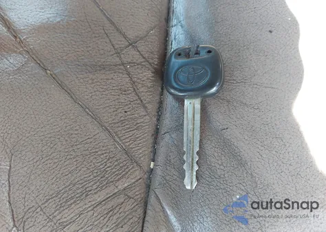 2004 Toyota Sequoia Limited V8 z USA, uszkodzony, nr VIN 5TDBT48A04S225610